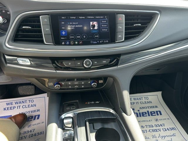 2024 Buick Enclave Essence