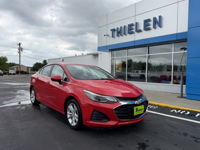 Used 2019 Chevrolet Cruze LT with VIN 1G1BE5SM7K7111607 for sale in Park Rapids, Minnesota