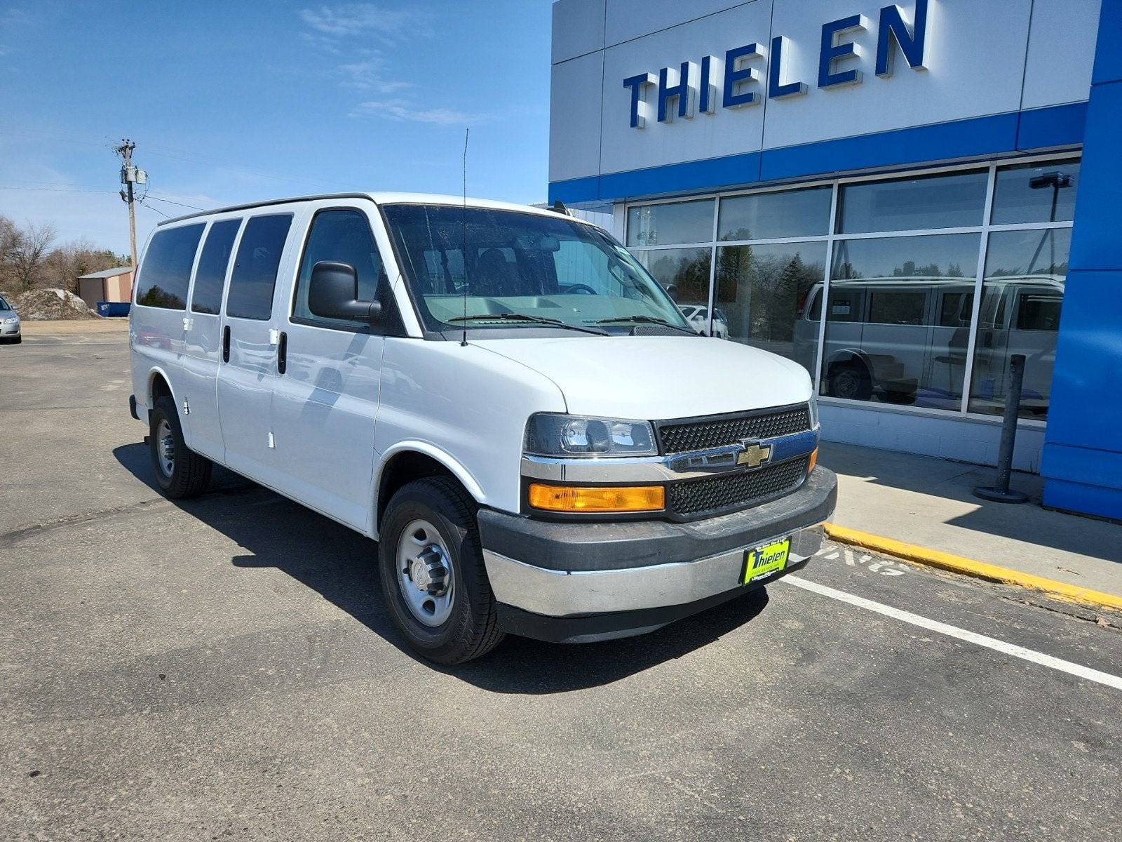 Used 2018 Chevrolet Express Passenger LT with VIN 1GAZGMFP7J1310553 for sale in Park Rapids, Minnesota