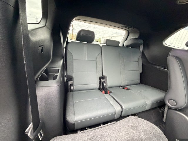 2025 GMC Acadia AT4