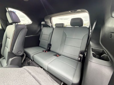 2025 GMC Acadia AT4