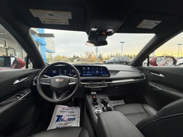 2024 Cadillac XT4 Luxury