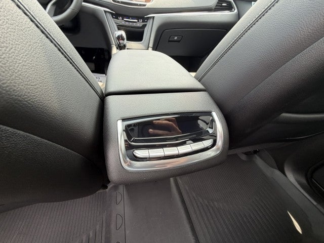 2024 Cadillac XT6 Luxury