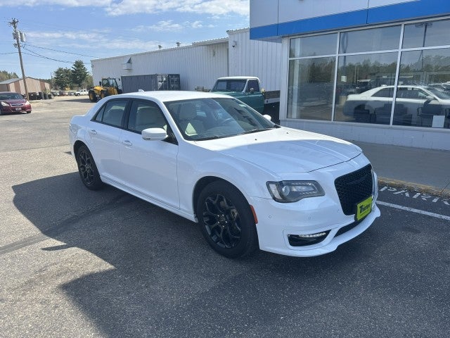 2022 Chrysler 300 Touring L