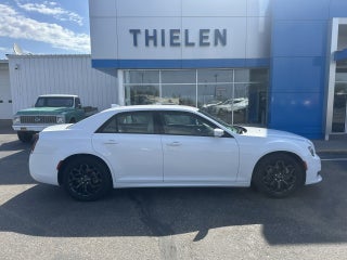 2022 Chrysler 300 Touring L