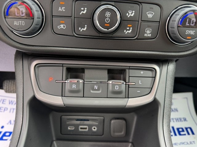 2024 GMC Terrain AT4