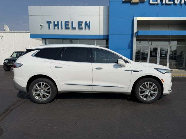 2022 Buick Enclave Essence