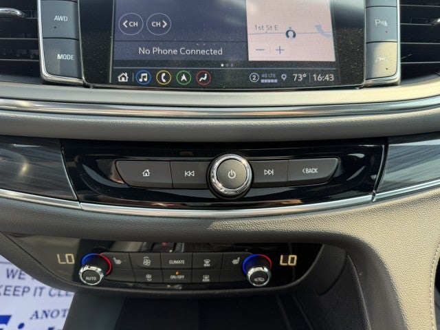2022 Buick Enclave Essence