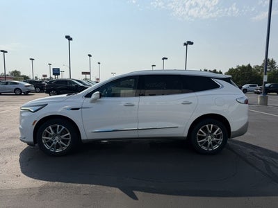 2022 Buick Enclave Essence