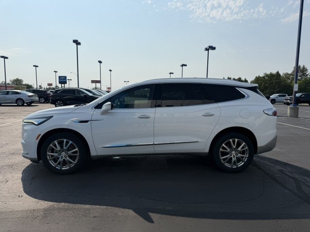 2022 Buick Enclave Essence