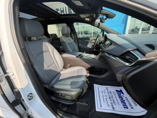 2022 Buick Enclave Essence